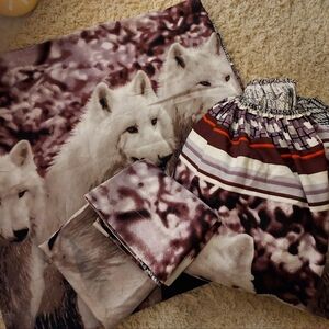 Queen Sheet Set white Mountain Wolf Pattern